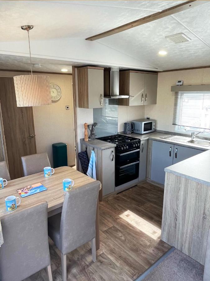 Good Ship Lollipop Lodge - Birchington-On-Sea - 6 Mins Drive To Minnis Bay Beach 외부 사진